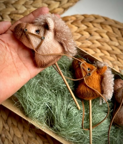 Лошадка на палочке.jpg