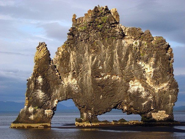 Скала, похожая на носорога, Исландия..jpg